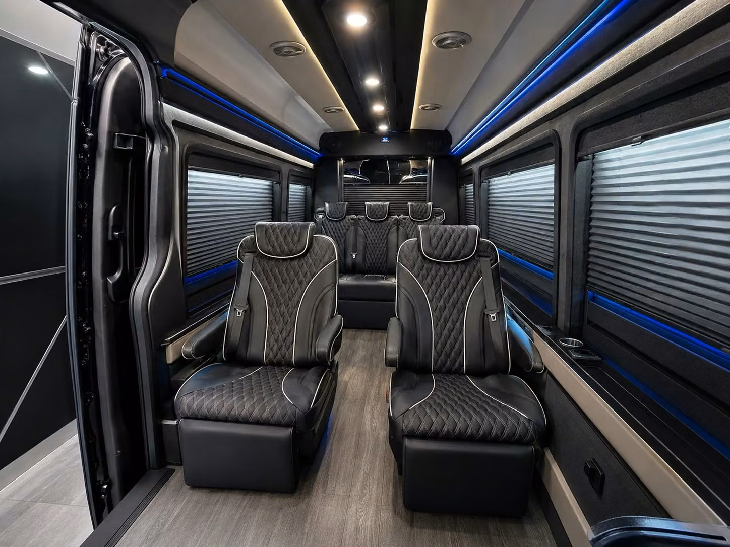 getting large groups to boise airport from nampa is easy with nampacharterbus com