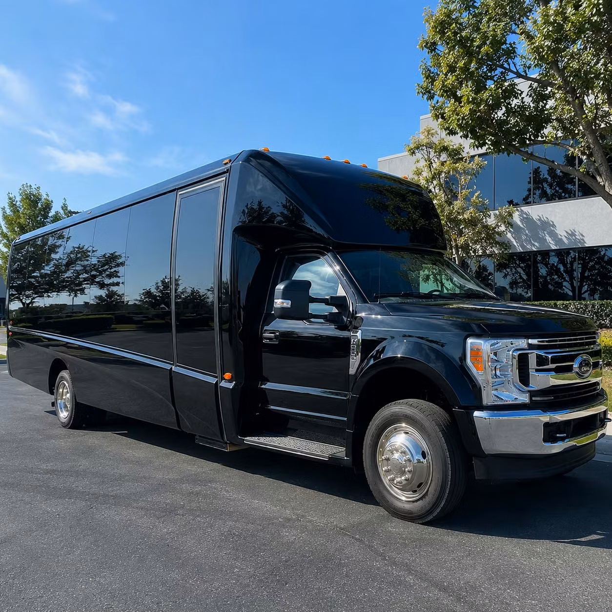 nampa 15 passenger minibus rental