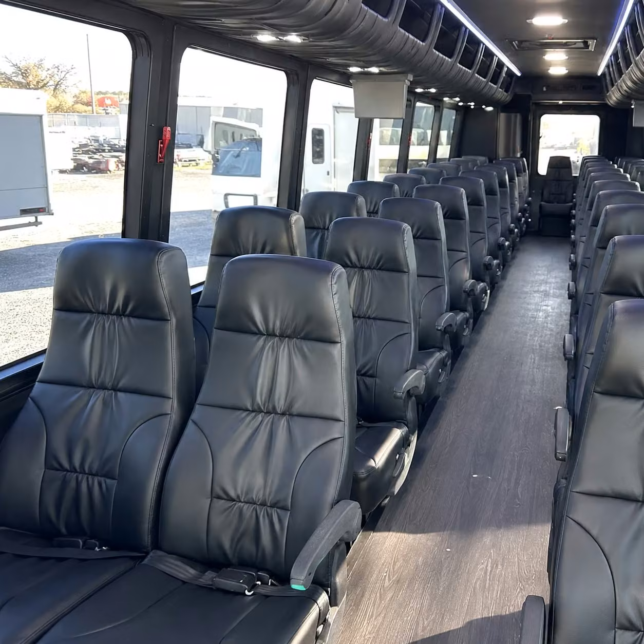 nampa 25 passenger minibus rental
