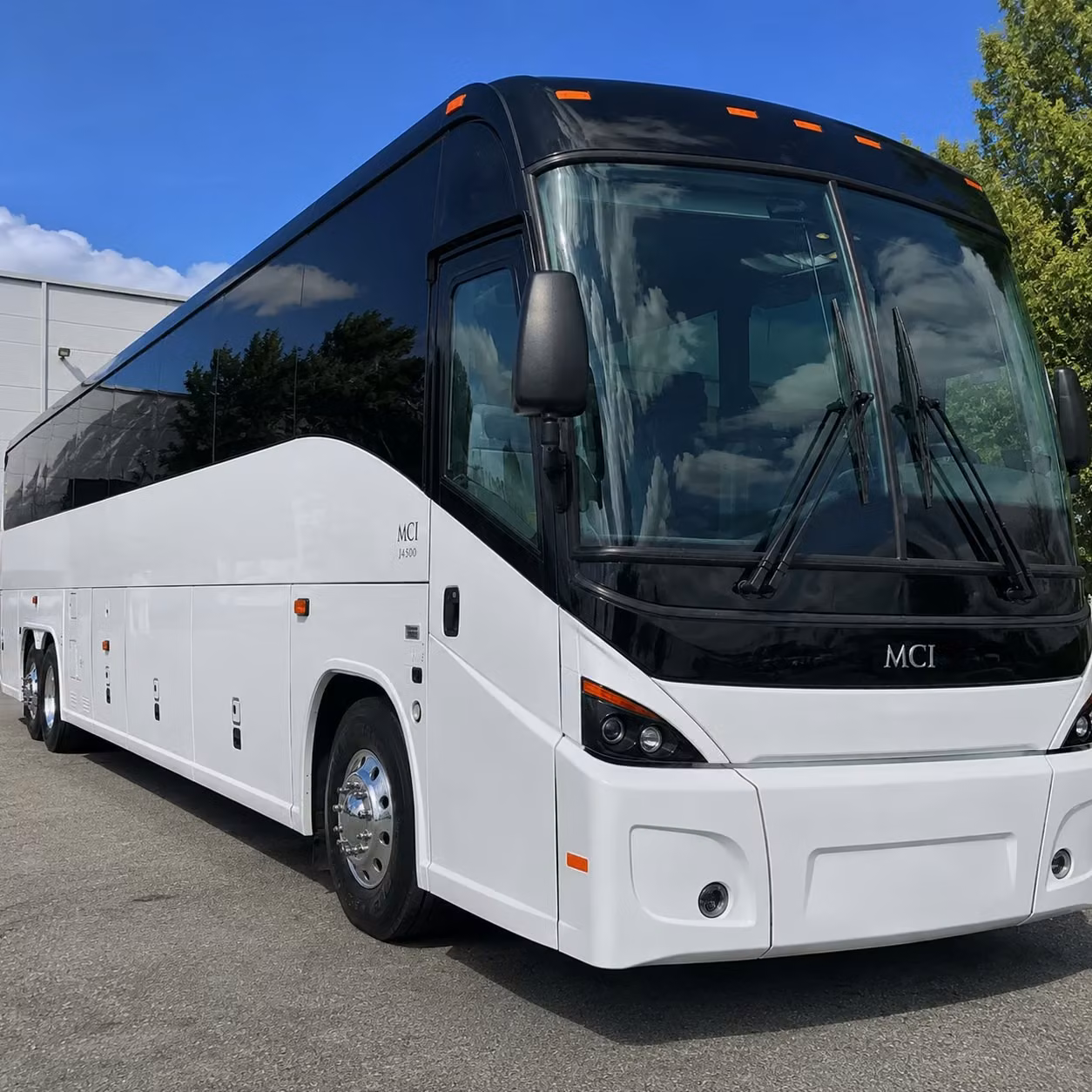 nampacharterbus com is here for long term and recurring employee shuttle contracts in nampa